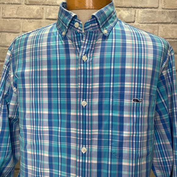 Vineyard Vines - Classic Fit Tucker Shirt - Size Large - Picture 3 of 6